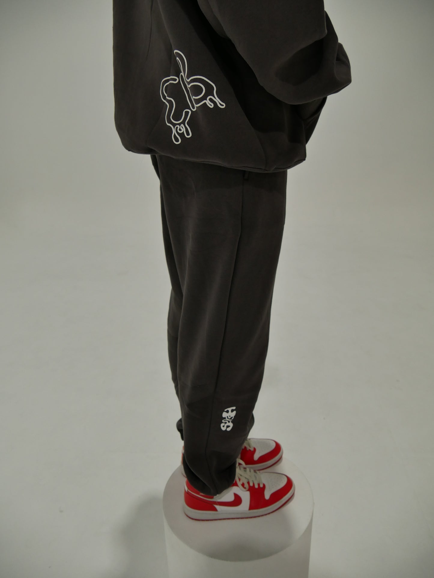 THE CHARCOAL TRACKIES